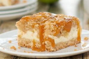 Easy Apple Cheesecake Recipe